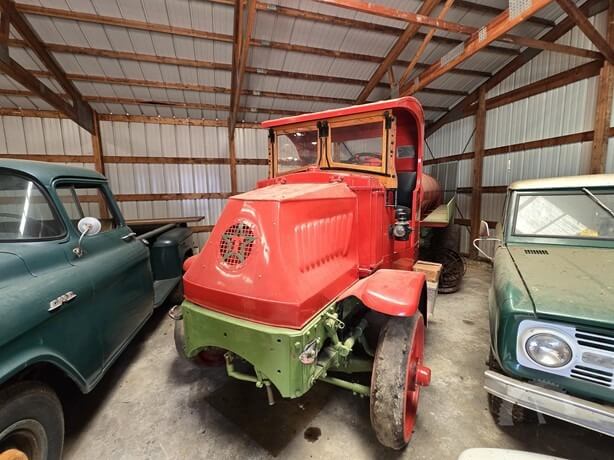 1928 Mack AC